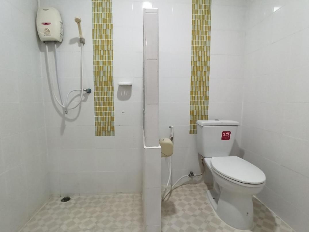 Rainbow House Resort Kamphaeng Phet Camera foto