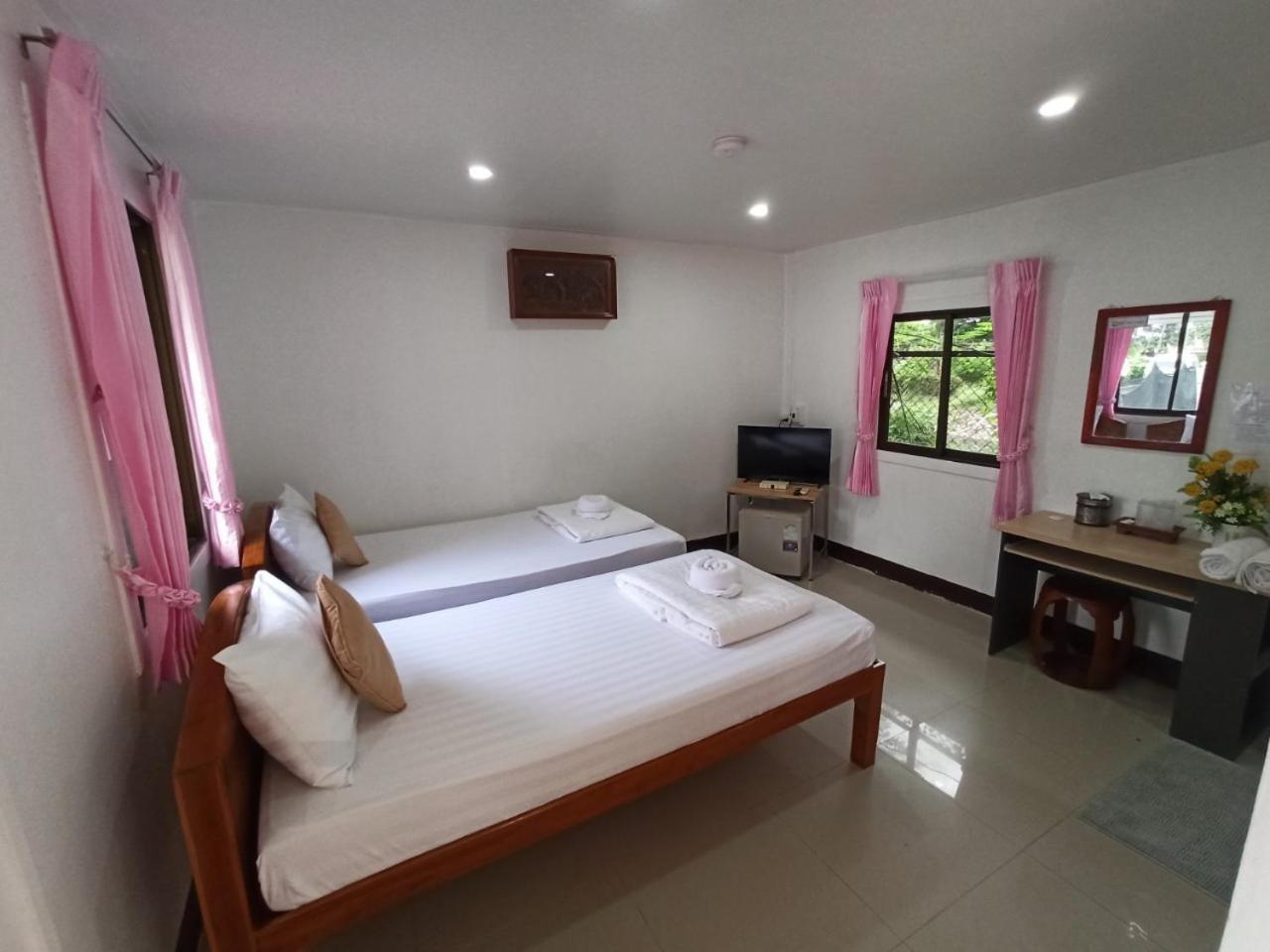Rainbow House Resort Kamphaeng Phet Camera foto