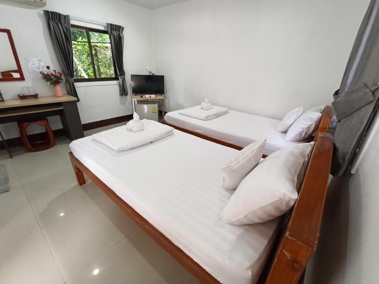 Rainbow House Resort Kamphaeng Phet Camera foto